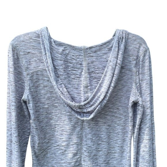 Marmot Gray White Long Sleeve Hooded Top Lightweight Workout, size Small - Picture 6 of 10